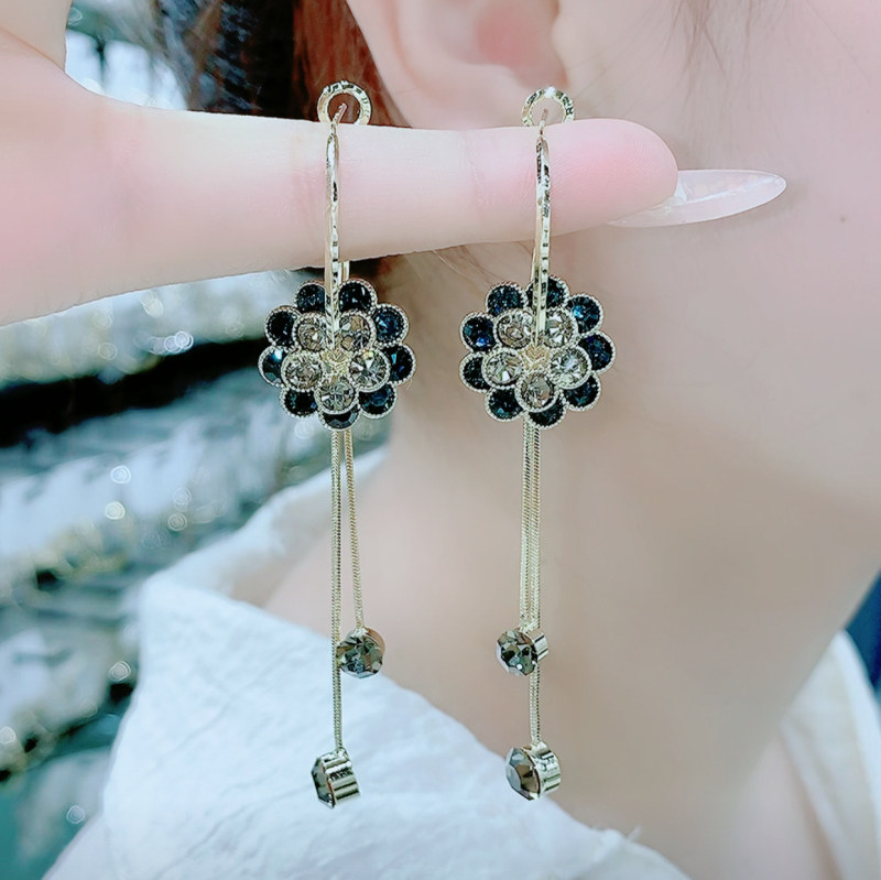 Full drilling flower earrings 2021 new tide Korea temperament network red stream soda long - form fashion pin - needle ear decoration