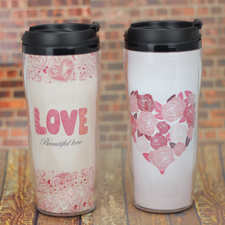 Double-layer plastic cups Portable water cups for lovers Double-layer coffee cups Advertising customization Creative