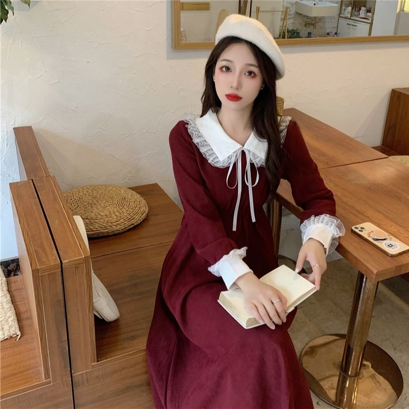 Slightly Chubby Maternity Dress with Doll Collar, French-Style Waist-Cinching Skirt, Red Pregnancy Hepburn-Style Dress, Women's Autumn Retro Dress