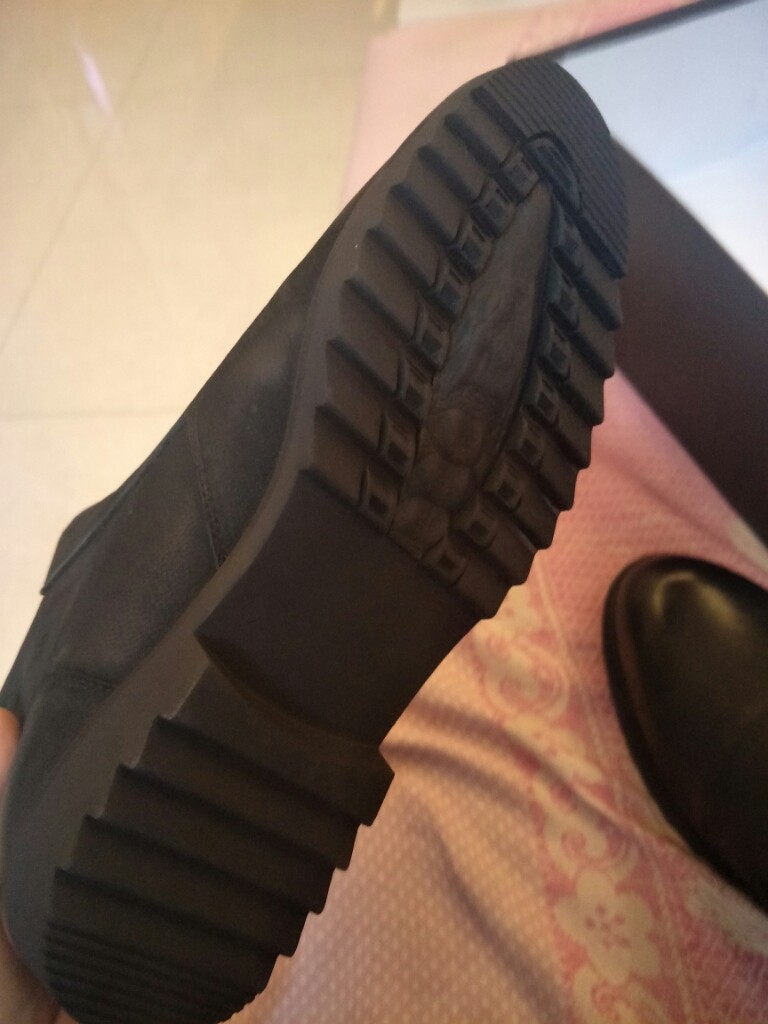 真皮英伦风男士马丁靴好用吗什么牌子哪个国家的，亲自使用体验（以名人之名同款）_搜券