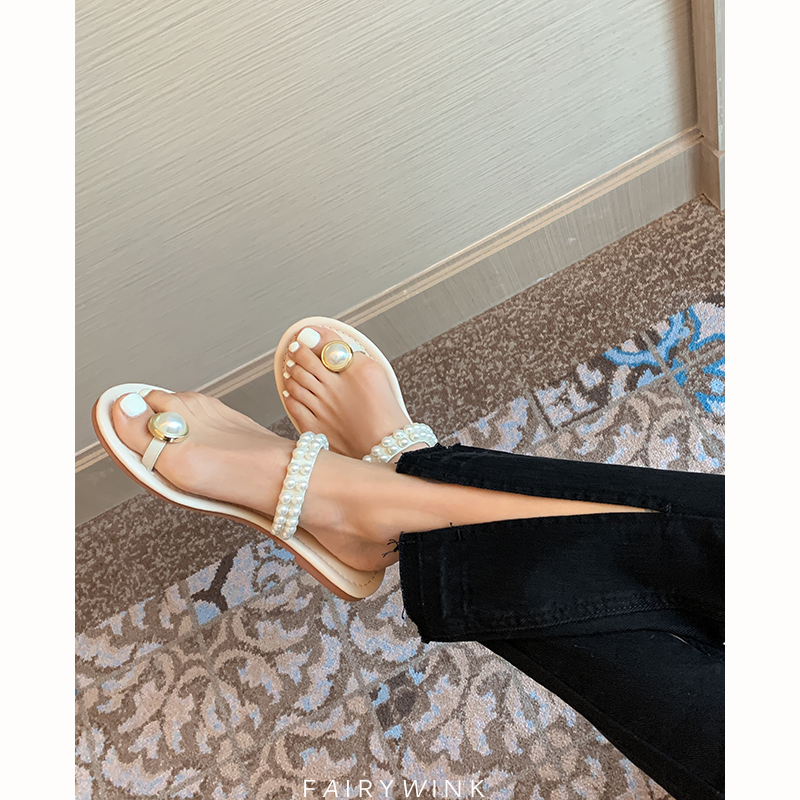 2021 summer new sandals thong French pearl Roman sandals pigeon egg thick heel beach slippers women's outer wear