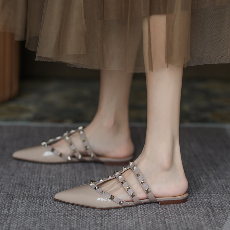 2026 New Early Spring Studded Flat Sandals for Women, Pointed Toe Genuine Leather Closed-Toe Slip-On Mules for Outdoor Wear 2026 New Early Spring Studded Flat Sandals for Women, Pointed Toe Genuine Leather Closed-Toe Slip-On Mules for Outdoor Wear