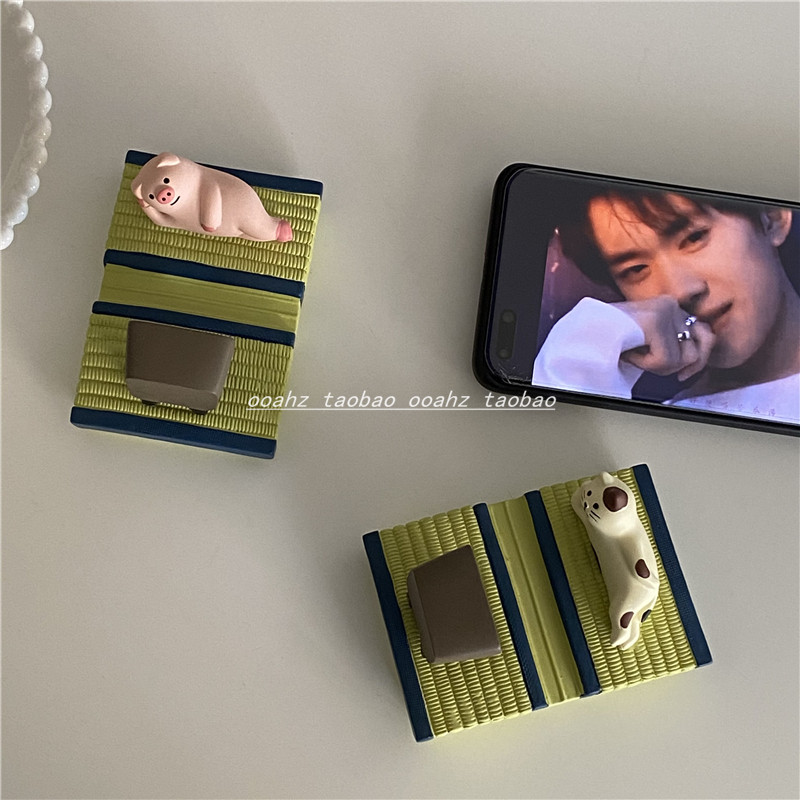 Oooahz world zui happy pig cute girl mobile phone rack girl gift desktop decoration