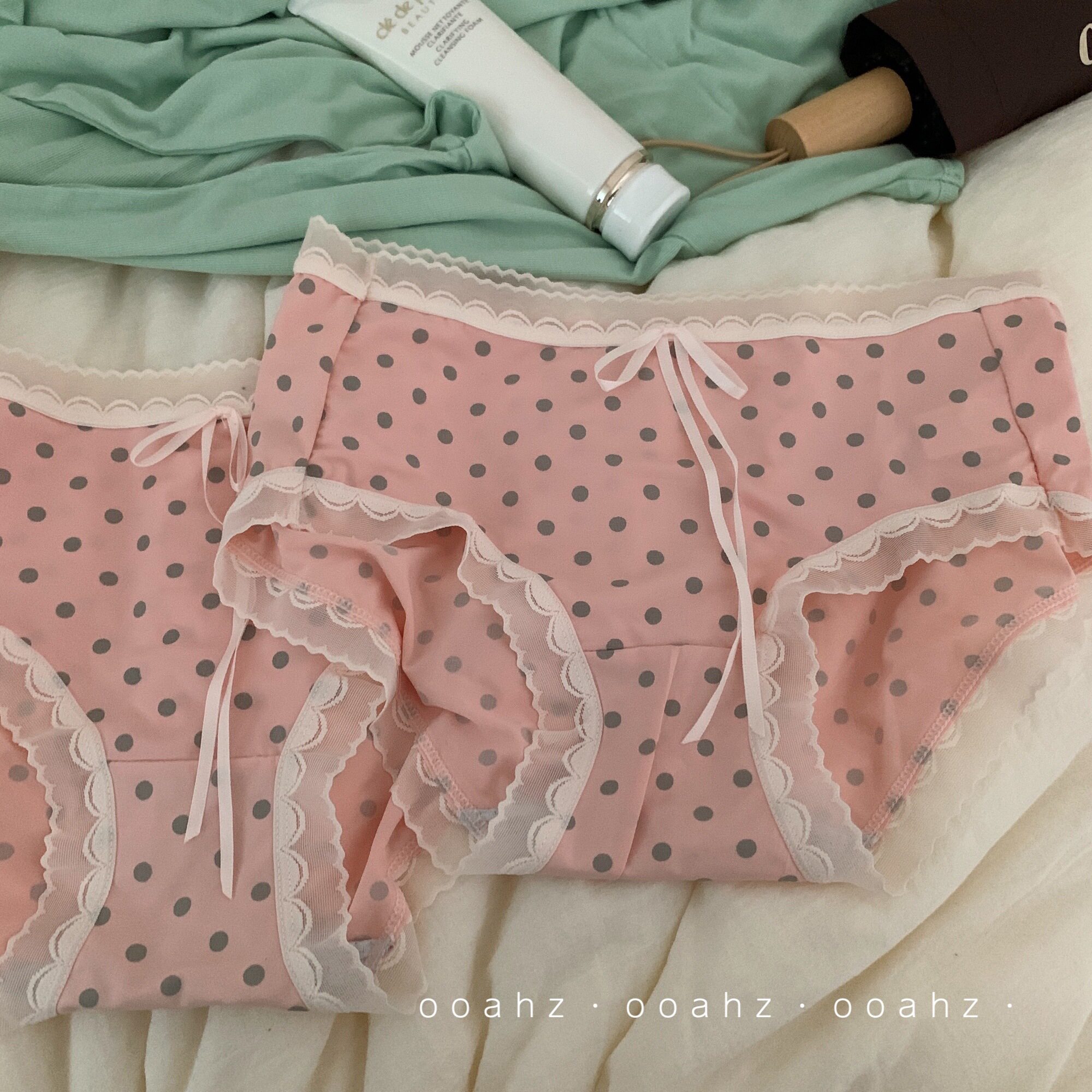 Elegant little fresher ~ wave dot ooaez Korean teas round dot ice silk printed lace side butterfly knots hip women's underwear