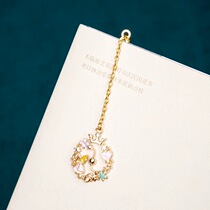 Going abroad to send foreigners Chinese style gifts classical creative hollow carving Palace fan tassel brass metal fan bookmarks