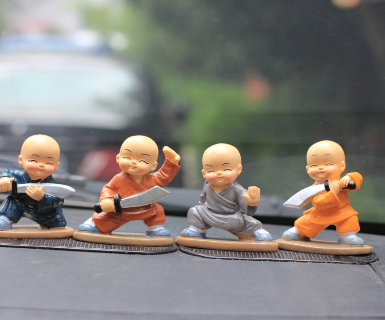 Trang trí nhà sư nhỏ xe trang trí xe búp bê búp bê sáng tạo đồ nội thất nhà thủ công quà tặng các đồ vật để trang trí nhà ở