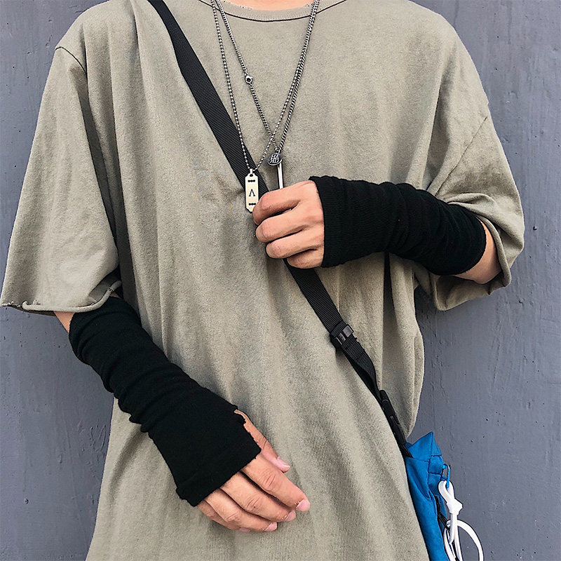 High street style Yamamoto dark ninja sleeves, finger-exposed sun protection hand socks, men and women wearing finger gloves, ins trendy brand couple