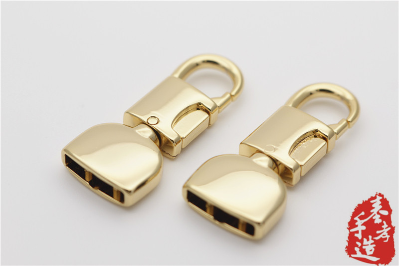 Japan imports hardware gold-plated keys to remove high-end handmade leather accessories