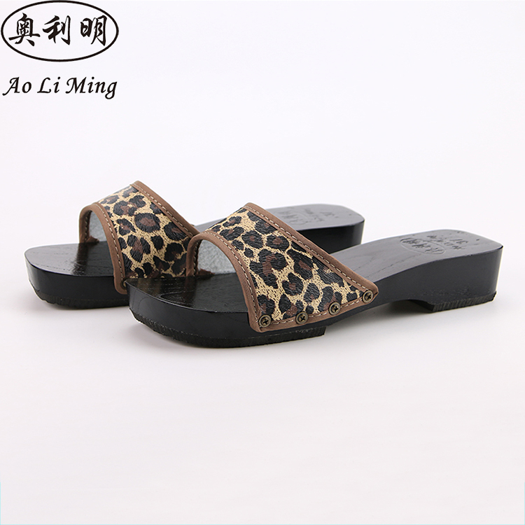 chinese wooden slippers