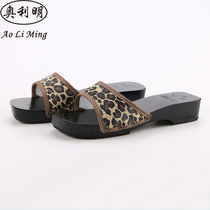 Olimin 2019 Summer new Chinese wood Footwear Female lined Slippers Womens Summer Home Slopes Heel Wood Slippers Wooden Shoes