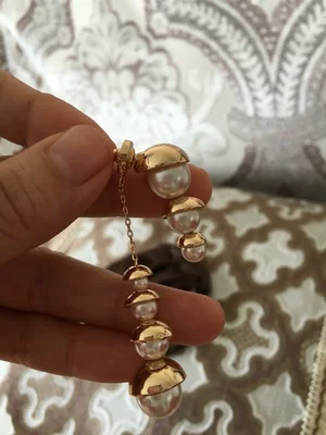 Quality earrings from pearl, Korean style