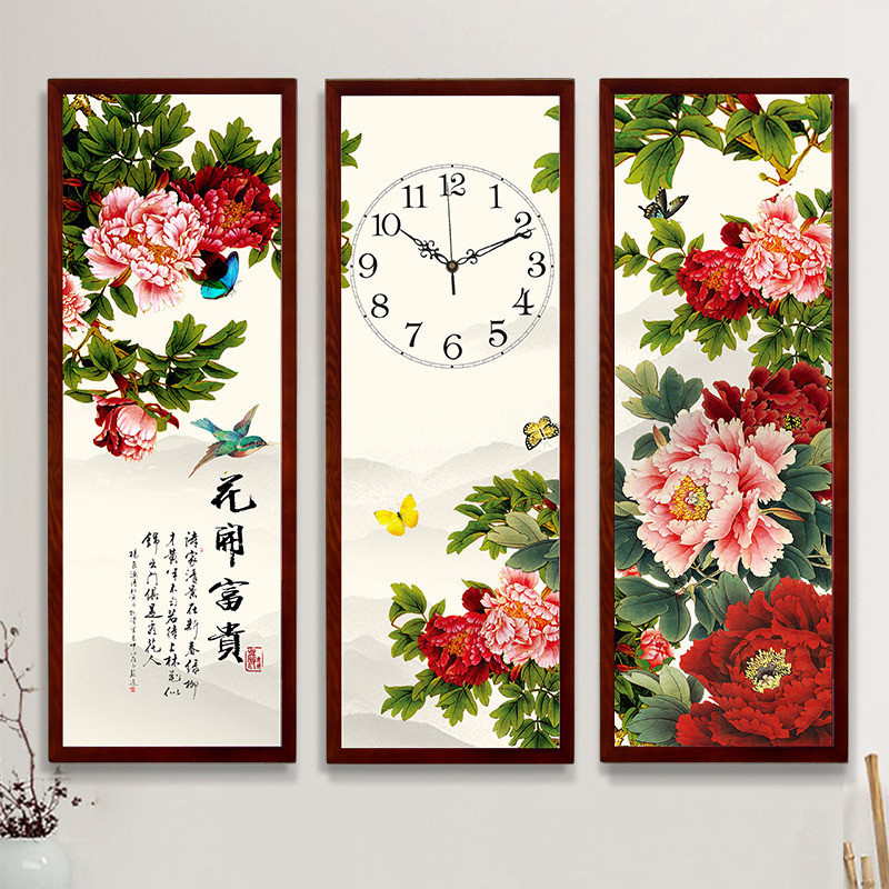 New Chinese style solid wood wall clock Living room creative square Chinese style art decoration Household quartz clock Personality creative clock