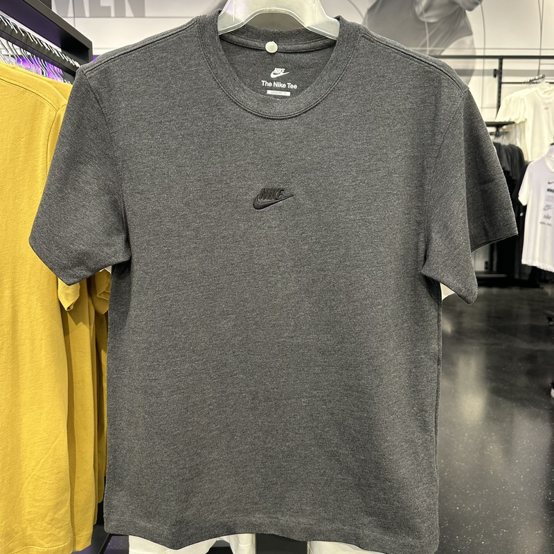 Nike Dark Gray Short-Sleeved Men's Running Training Breathable Casual Sports T-Shirt Dn5241-254-072 Nike Dark Gray Short-Sleeved Men's Running Training Breathable Casual Sports T-Shirt Dn5241-254-072