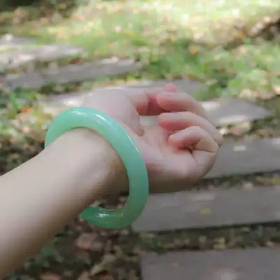 Xiaoliangzi jade natural A goods Myanmar jade waxy ice seed Ice seed Yang green round jade bracelet
