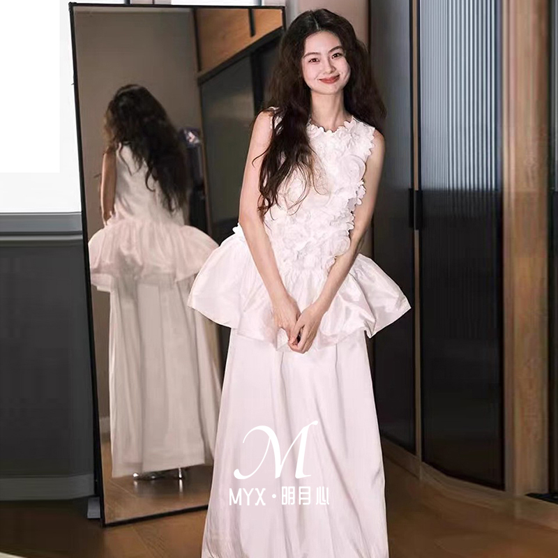 French-Style Light Wedding Dress, Stunning Bride, White Dressing Gown, Elegant Everyday Attire for Marriage Registration, High-End Engagement Dress, Little White Dress