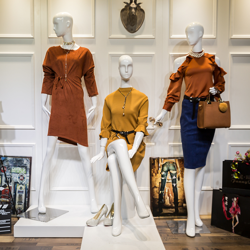 Clothing Shop Women's Clothing Model Shop Windows Inside Clothes Models Models Props Women Body Full Body Fake People Wedding Dress Models Racks