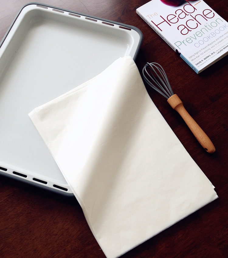 Bread Pan Paper Double Sided Suction Oil Paper Baking Paper Anti Oil Pad Paper Bread Wood tray Bread Basket paper 350 Pack