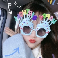 Светло -голубые очки для пирога