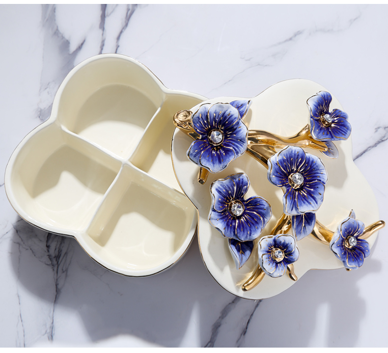 Fort SAN road new royal blue name plum flower series European ceramic compote household adornment fruit bowl dried fruit tray frame with cover