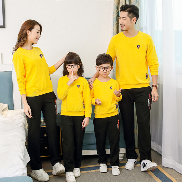 Quần áo mùa thu cha mẹ 2018 gia đình mới của ba gia đình đầy đủ mẹ và con gái áo len cotton dài tay Hàn Quốc áo nỉ có mũ cho cả nhà