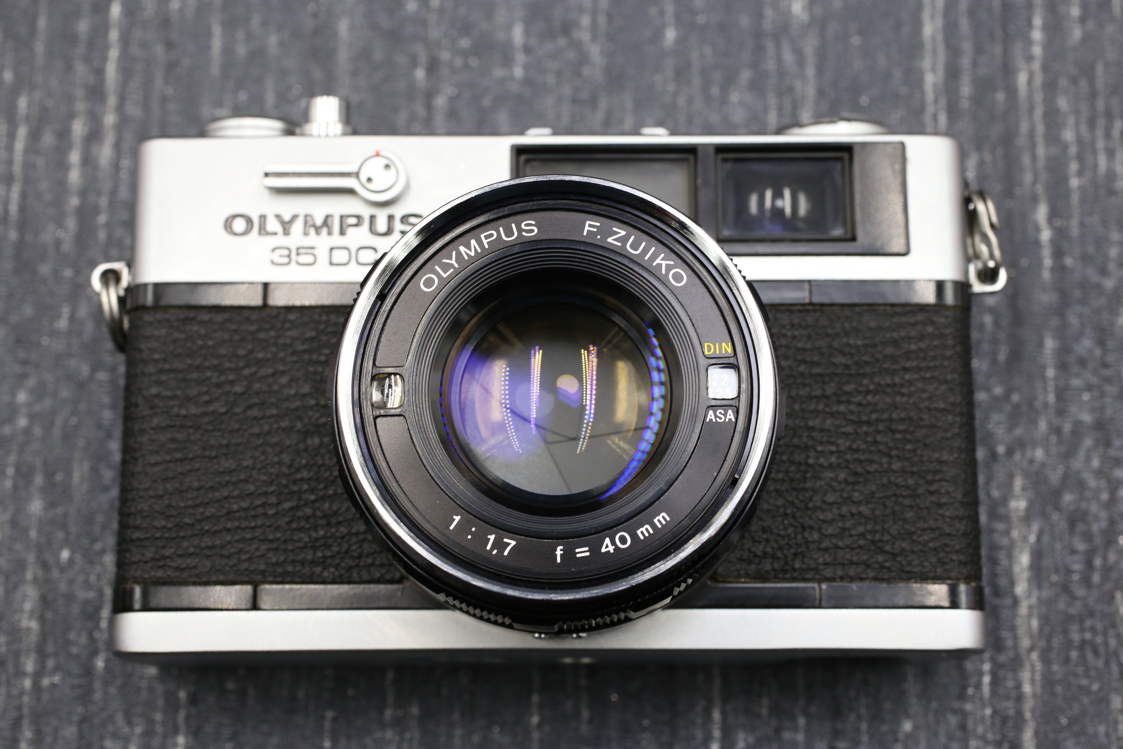 95 New Seven Swords Olympus 35DC Metal 40 1 7 fixed coke side film camera