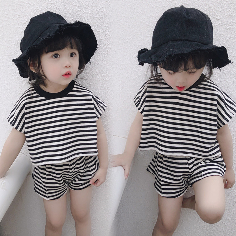 Children's clothing girls' suits children's summer clothing 2021 new Korean version of children's children's striped short-sleeved pants two-piece tide