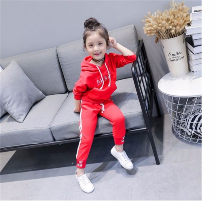 Áo mới 2018 cho bé gái mùa thu Phong cách phương Tây phù hợp với bé Hàn Quốc mùa xuân và quần áo mùa thu cho bé áo len thể thao hai bộ đồ sơ sinh cho bé