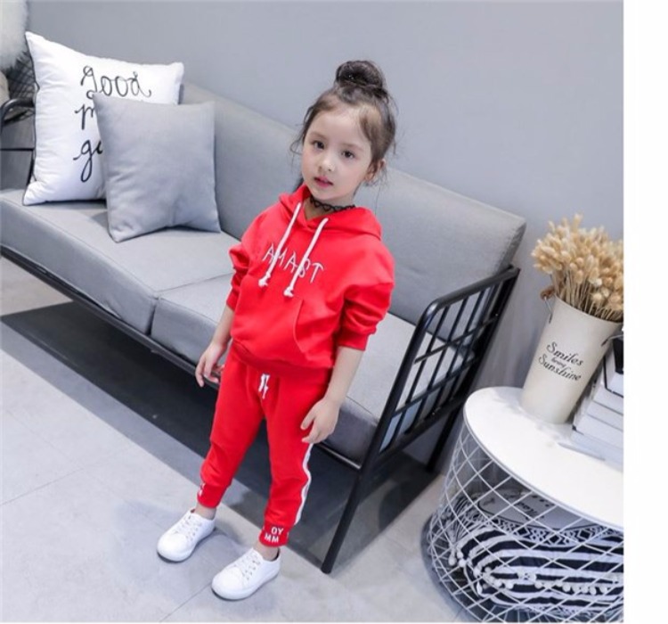 Áo mới 2018 cho bé gái mùa thu Phong cách phương Tây phù hợp với bé Hàn Quốc mùa xuân và quần áo mùa thu cho bé áo len thể thao hai bộ đồ sơ sinh cho bé