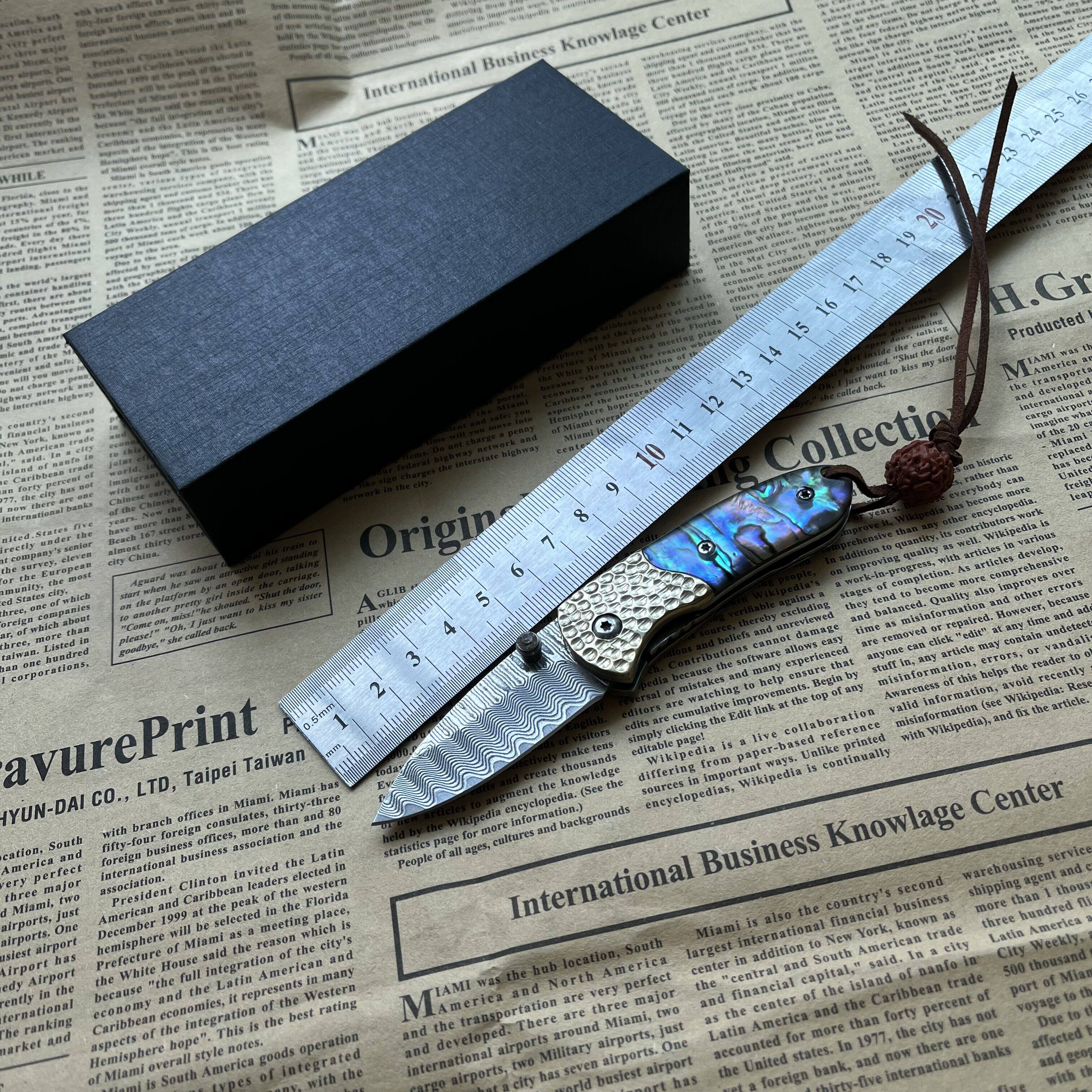 Outdoor Sharp Knife Small Abalone Damascus Folding Knife Outdoor Survival Carry-on Knife Gift Collection Knife