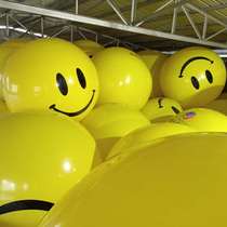 Inflatable PVC smiley face display ball double-layer landing ball floating balloon hot air advertising campaign opening celebration