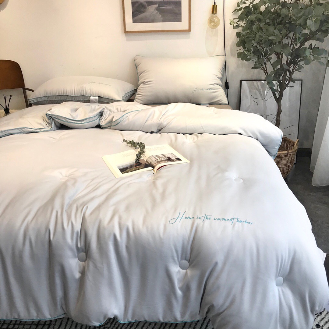 Ultra-soft velvet is heated by autumn and winter by autumn and winter by core winter heating two-in-one child by four seasons