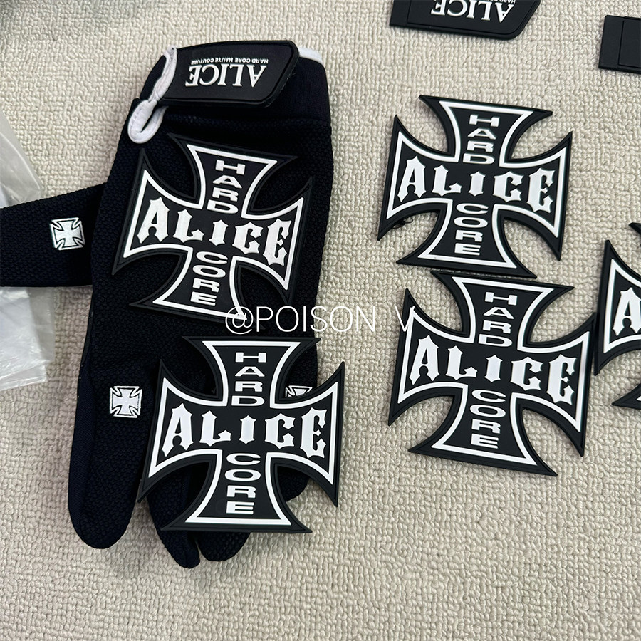 world.taobao.com: Alice Hollywood Cross Logo Motorcycle Gloves