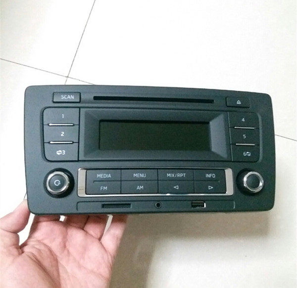 Skoda wild imperialist Yeti original car low to medium USBSDAUX functional CD machine 13-14 Ming sharp application