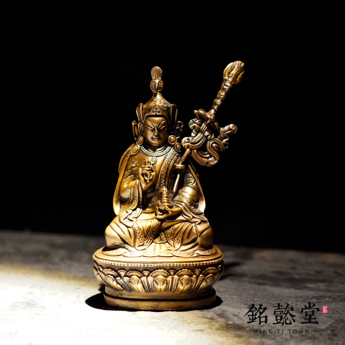 (Inscription of the Hall) Fuzilian Peanut Biz Insights delike the fuhidden statue of the reinscribed bronze statue (which has been tied)