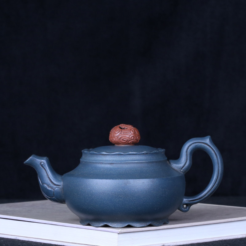 Taiwan returning old purple clay pot, famous master Xu Hantang early hand-made dark green mud dragon and phoenix pot