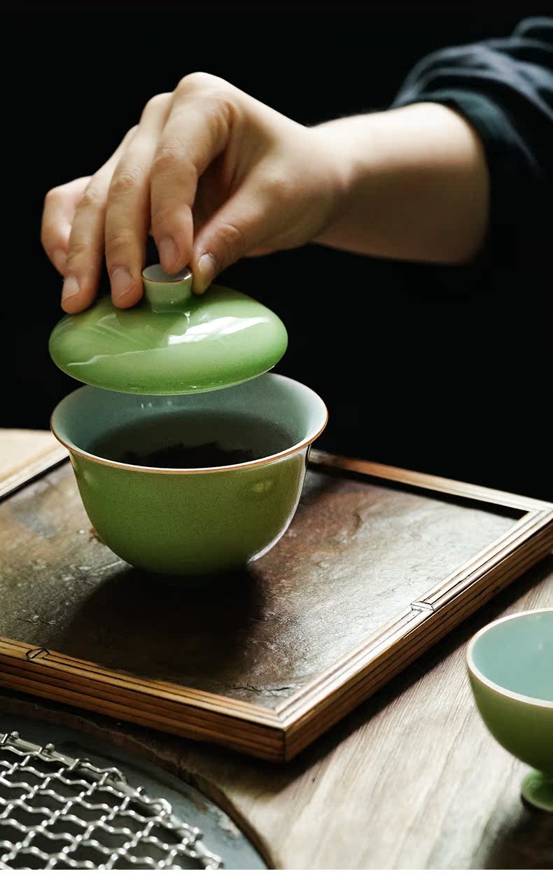 Cloud art of jingdezhen ceramic high - temperature ore jade glaze tureen three cups to use kung fu tea set by hand