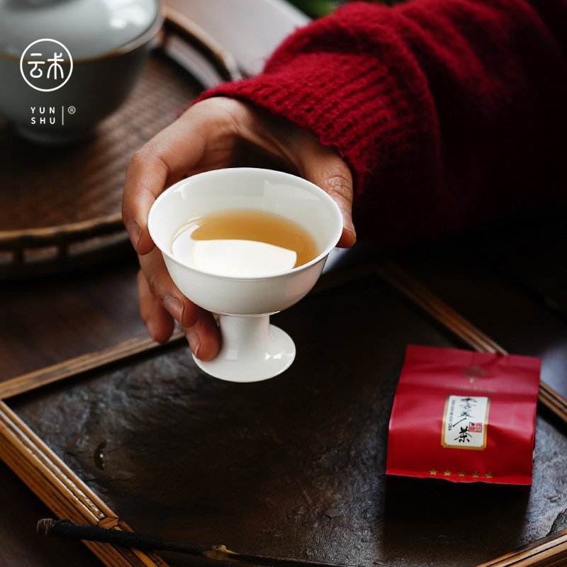 Cloud art of jingdezhen porcelain footed cup ceramic kung fu tea cup single master cup single cup sample tea cup tea sets
