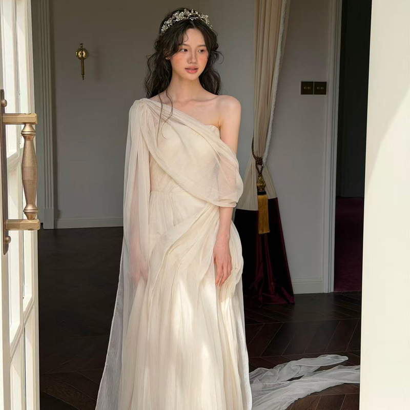 French-Style Light Wedding Dress, High-End Fairy-Like Style, Suitable for Welcoming Guests and Leaving the House, Wedding Morning Gown with a Train, Goddess-Like Dress French-Style Light Wedding Dress, High-End Fairy-Like Style, Suitable for Welcoming Guests and Leaving the House, Wedding Morning Gown with a Train, Goddess-Like Dress
