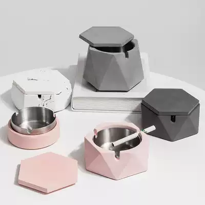 Nordic ins wind ashtray creative personality trend Anti-fly ash household living room cute girl with lid cigarette cylinder