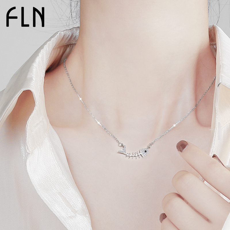 Farlenie Fish Bone Necklace Woman Lock Bone Chain Pure Silver Lukewarm Wind Korean Version Brief Student Web Red small crowdsourced pendant personality