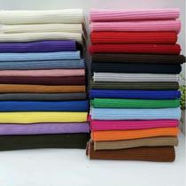 The hem of the sweater is lengthened and the hem of the down jacket is shortened. The collar cuffs and bottom are spliced ​​with accessories and the hem of the trouser leg is lengthened.