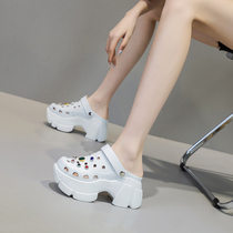 Ocnltiy looks good no matter what~ Baotou slippers thick sole 8cm platform rhinestone hole shoes non-slip beach sandals