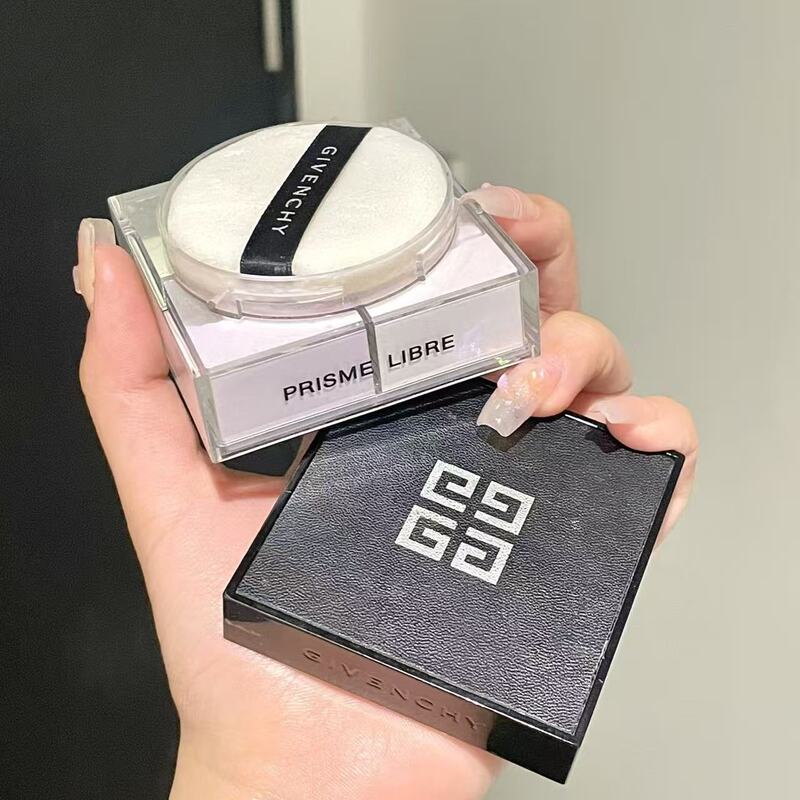 It's Lowercase | New Version! Givenchy Four Palace Grid Soft Mist Loose Powder 12g It's Lowercase | New Version! Givenchy Four Palace Grid Soft Mist Loose Powder 12g
