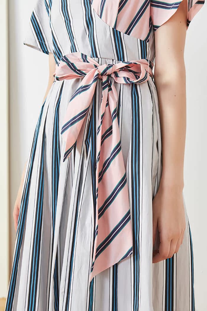 Oz nước pastel hồng xanh dệt sọc thoải mái cao cotton bọc V-cổ cao eo ren midi ăn mặc váy thắt eo