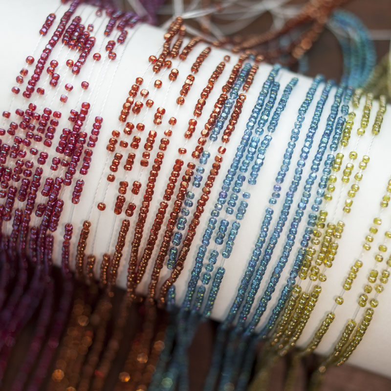 Method of method embroidery Dongbao Three sections of rice pearl Japanese rice pearl 1 5mm string of 50cm 50cm 250 method embroidered