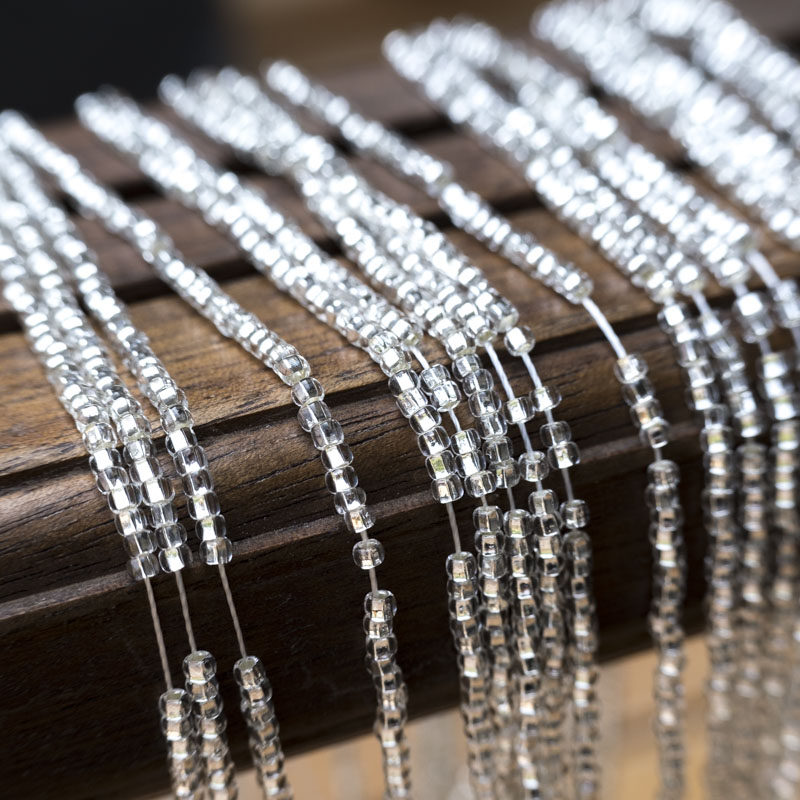 French embroidery material Japan imported TOHO TOHO rice beads filled with silver silver 2mm diameter A string of about 50cm