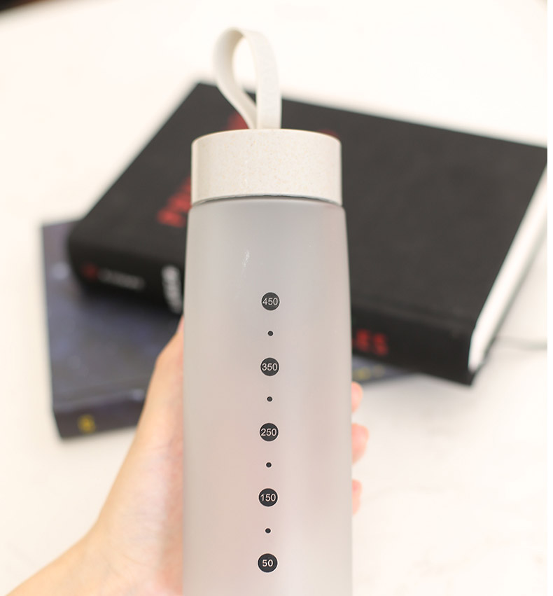 Phiên bản tiếng Hàn của chiếc cốc tay lưới màu đỏ in hình cô gái cầm tay nhỏ xinh và xinh xắn, chiếc cốc nhựa đơn giản, cá tính bình nước cho bé