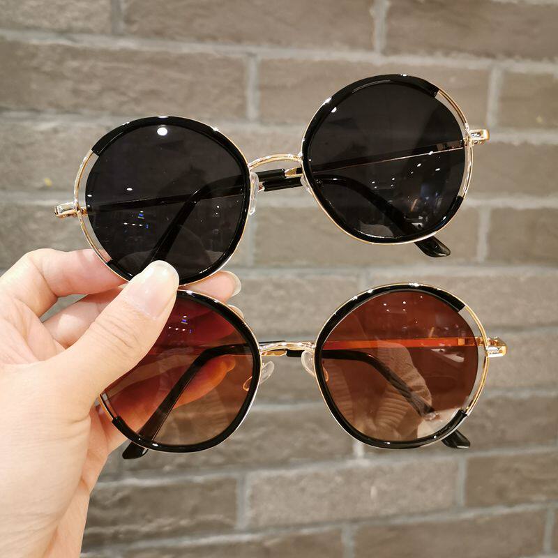 Children's sunglasses 4 - 12 years old boys and girls anti - UV glasses Korean sun - proof sun - glasses toad mirror tide