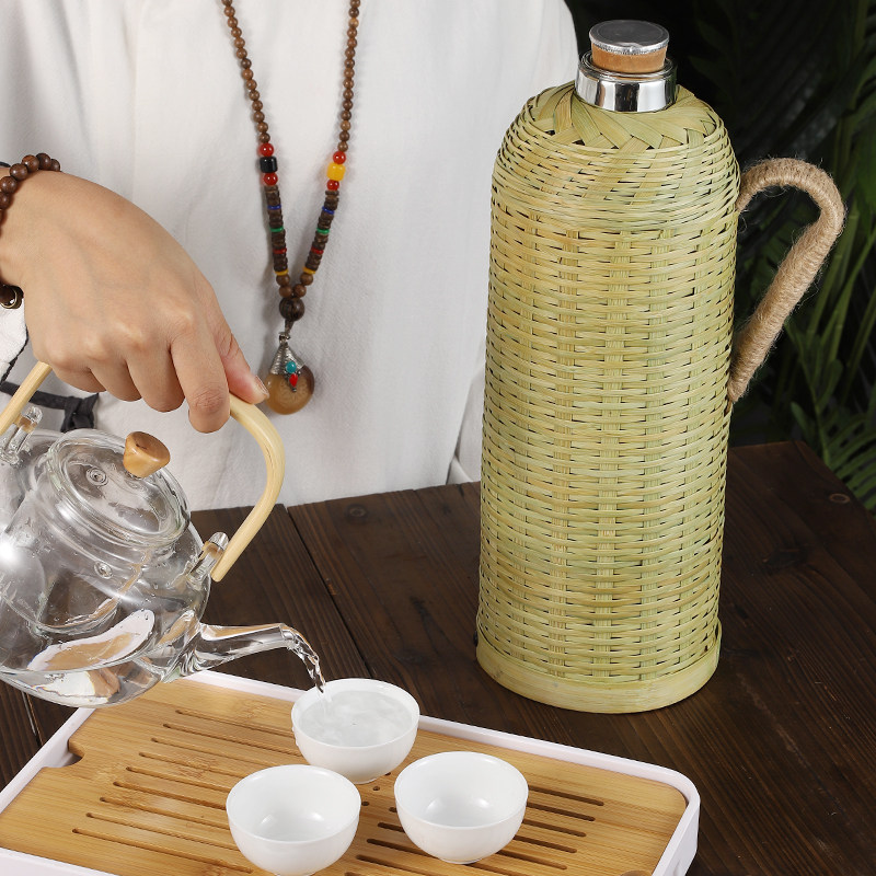 Old fashioned handmade bamboo woven retro hot water bottle Home insulated bottle insulated jug glass liner warm bottle open water bottle kettle