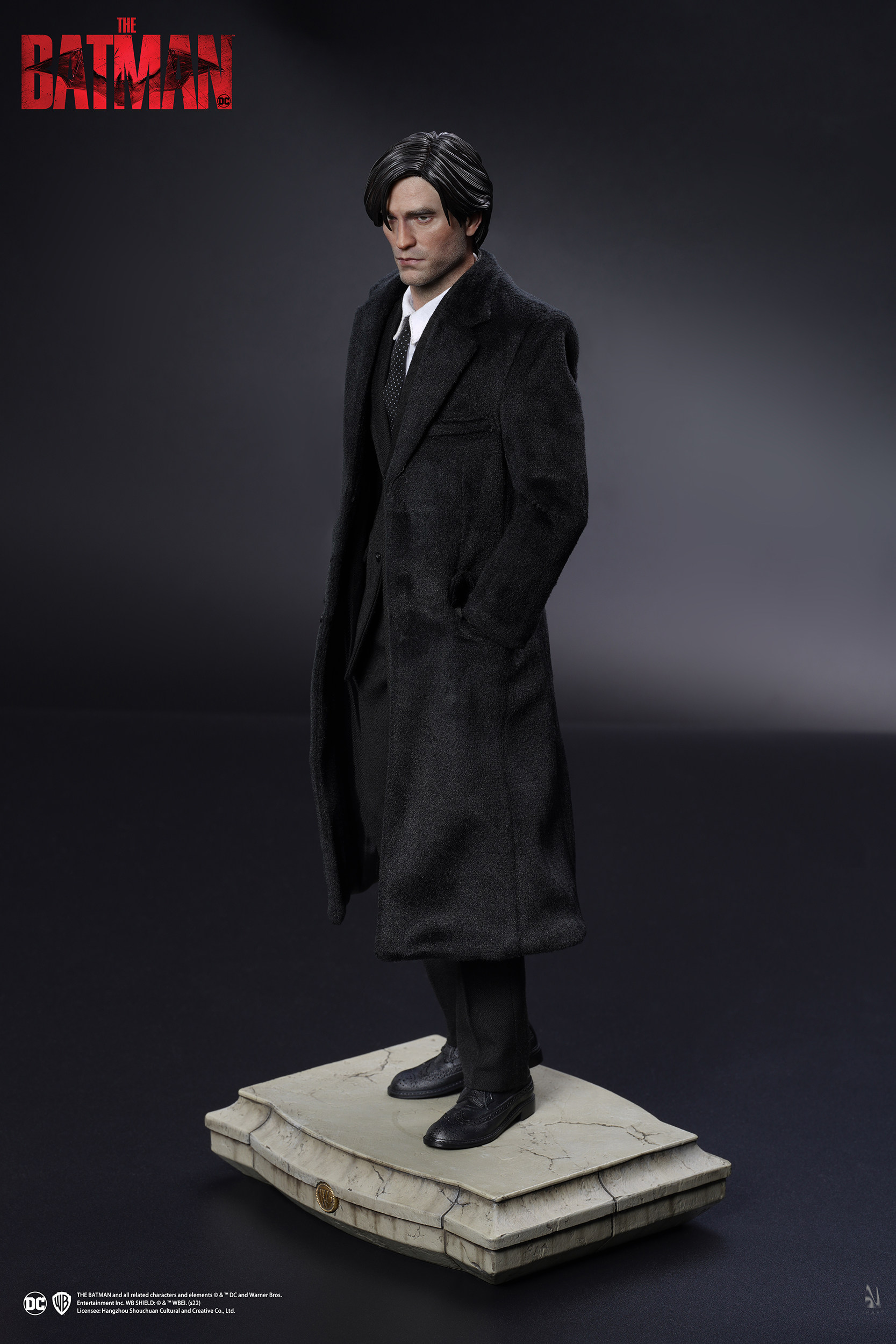 INART THE BATMAN BRUCE WAYNE スタンダードVer. Queen x INART Studios Batman Bruce Wayne Collectible Figure Deluxe